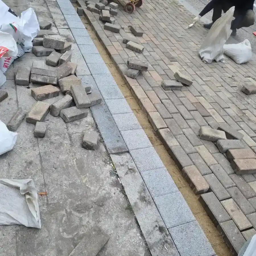 보도블록 부분 재시공 시공 후 - 마당포장공사